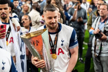 e gata radu dragusin revine englezii au aflat planul antrenorului lui tottenham 6912edad00c1b