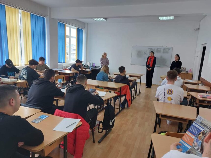 elevii de clasa a xii a din constanta ar putea sta vinerea acasa un proiect pilot 6911c4fc103ed