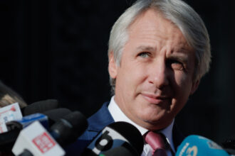 eugen teodorovici candideaza pentru primaria capitalei cand eram ministru nu m ati auzit vreodata sa ma plang ca nu sunt bani 6909f3da14e54