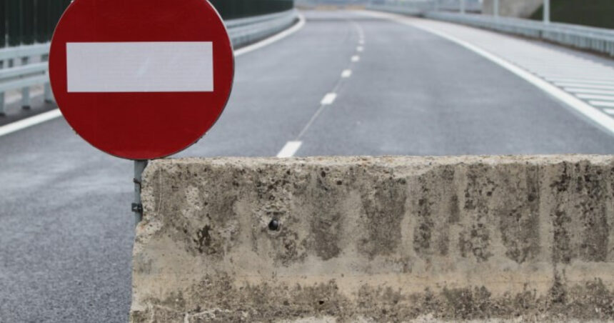 exclusiv drum peste magistrala de gaze inchis in sectorul 3 prefectul capitalei e pericol foarte mare pe acolo trec autobuze pline cu oameni 691c52d730c13