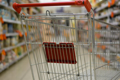 exclusiv ministrul diana buzoianu depozitul din capitala unde se trimit alimente aproape de expirare are nevoie de un spatiu de 3 ori mai mare 6927648a96e19