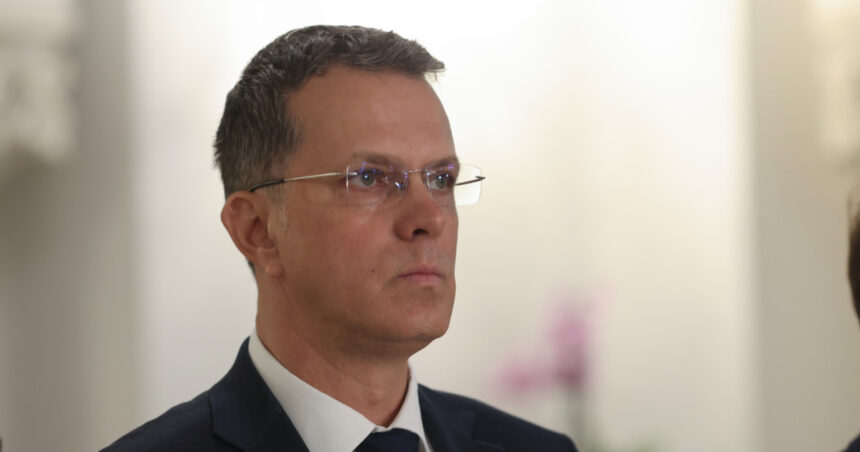 exclusiv mosteanu despre lipsa de transparenta privind ajutorul pentru ucraina orice camion de la parada e prezentat ca pregatire de razboi 6924af99ef84b