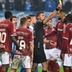 fanii universitatii craiova imprastie sageti dupa meciul cu rapid v am calcat in picioare fara asta nu va mai salveaza nimeni 6908d233d0415