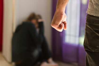 femeile cu ordin de protectie victime ale violentei domestice ar putea face terapie gratuita proiect in parlament 6925bb2a7b32f