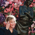 foto statuie pentru bridget jones la londra la 25 de ani de la primul film reactia actritei renee zellweger 691b8a72552ee