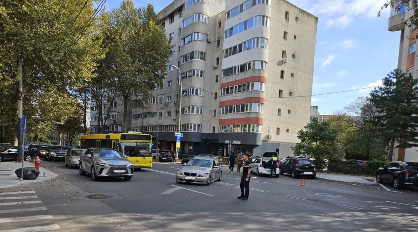 foto video bmw implicat in accident langa policlinica 2 69088e3fafecc