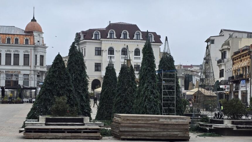 foto video cine organizeaza targul de craciun constanta 2025 in piata ovidiu si poarta 6 pregatirile sunt in toi 6919d16b6bfc5