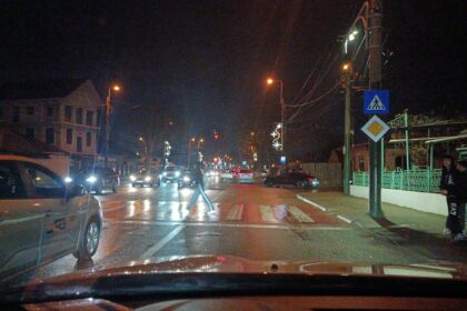 foto video constanta intra in atmosfera sarbatorilor primaria a inceput aprinderea luminilor de craciun in oras 691e0fb6764b6