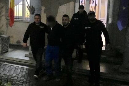 foto video un barbat din medgidia incatusat dupa ce a urmarit o femeie pe strada si a pipait o iata unde s a intamplat totul 6911b04a95f58