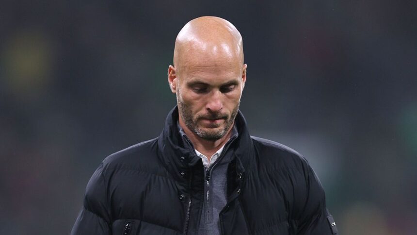 foto wolfsburg l a concediat pe antrenorul olandez care era supranumit gouda guardiola 69120cabf39ca