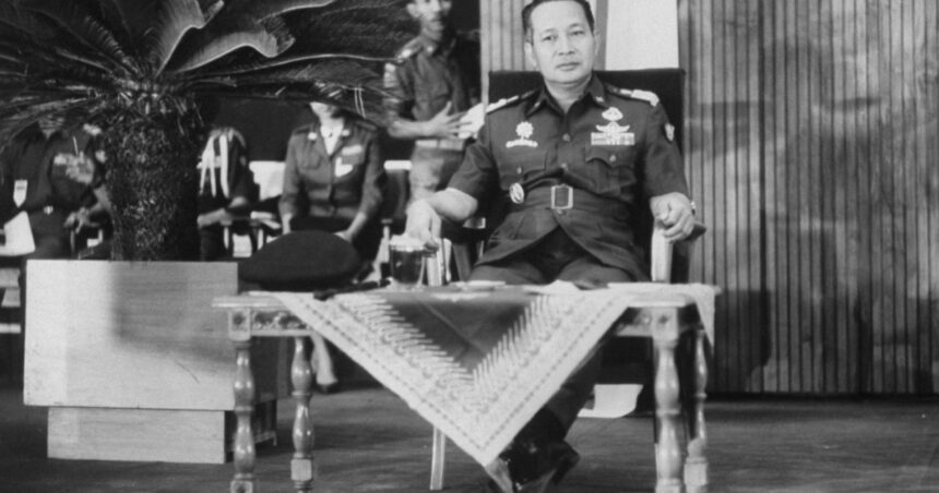 furie in indonezia dupa ce fostul dictator suharto acuzat de coruptie si crime in masa a fost numit erou national 6911a02aa5d5f