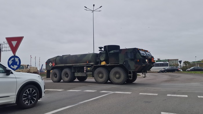 Lovitura de la baza militară Mihail Kogălniceanu: procurorii dezvăluie furtul de combustibil, iar Tribunalul Constanța a luat o decizie ieri 1 furt de kerosen si motorina din baza militara de la mihail kogalniceanu acuza procurorii ce a decis ieri tribunalul constanta 690585467adb7