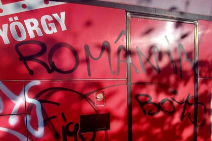 galerie foto autocarul lui sepsi a fost vandalizat reactia formatiei covasnene 6907610ad8fb4