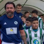 galerie foto il recunosti a castigat trei trofee cu dinamo si inca joaca fotbal la 50 de ani 691272a8d2b8a