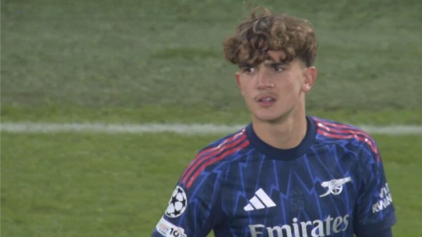 galerie foto istorie in champions league a batut recordul imediat dupa ce a pasit pe teren la 15 ani 690a586746fa3