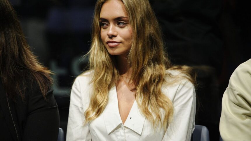 galerie foto muza lui sinner la turneul campionilor noua iubita fotomodel i a tinut in priza pe cameramani 69134934c49a8