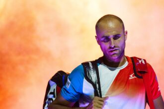 galerie foto s a retras din tenis marius copil ultimul jucator roman care s a duelat cu roger federer in circuitul atp 6909cbcf71c4c