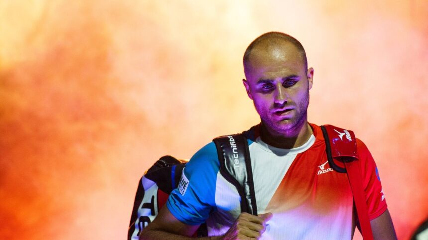 galerie foto s a retras din tenis marius copil ultimul jucator roman care s a duelat cu roger federer in circuitul atp 6909cbcf71c4c