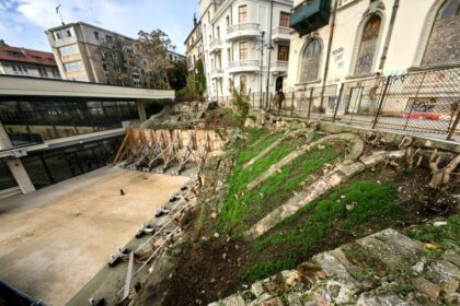 galerie foto surpriza langa edificiul roman cu mozaic vechile structuri arcuite de pe taluz scoase din nou la lumina 691688fd2ae23