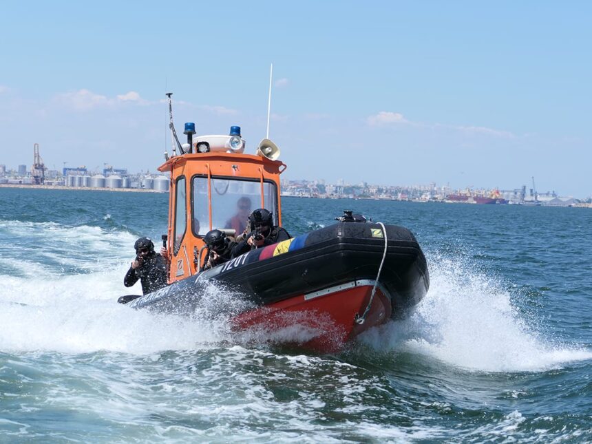 garda de coasta data in judecata de sute de angajati 692a4208e758a