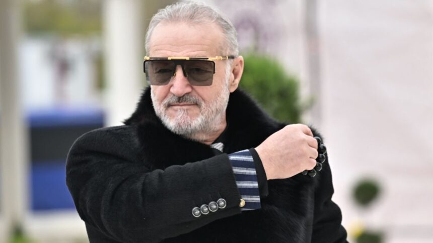 gigi becali da jos militaria din pod la fcsb la revedere ma risc si gata 6914e0e5d6584