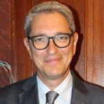 guvernul l a rechemat in tara pe consulul romaniei la cape town fostul prezentator tv andrei zaharescu el se afla la post din 2013 691f3c42b4e24