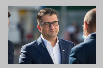 iata ce ii transmite tribunalul fostului primar decebal fagadau este vizat procesul cu institutia pe care a condus o 69097d2fdcd82