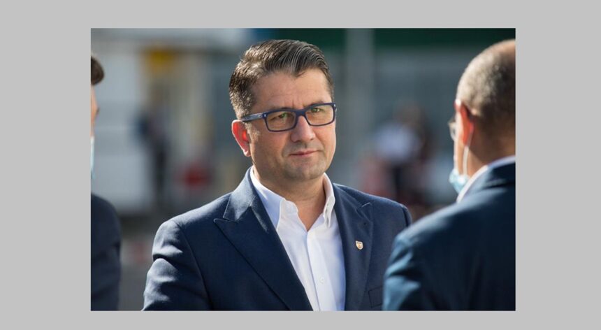 iata ce ii transmite tribunalul fostului primar decebal fagadau este vizat procesul cu institutia pe care a condus o 69097d2fdcd82