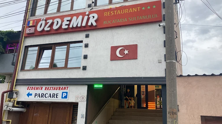 incendiu la acoperisul unui restaurant din zona garii constanta 690640096ab5a