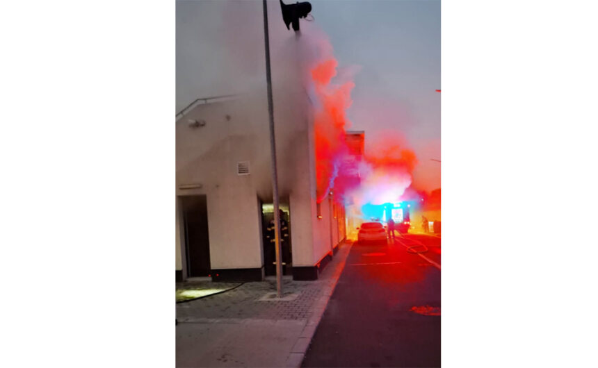 incendiu la stadionul din cernavoda intervin mai multe masini de stingere 6915f8f9748c8