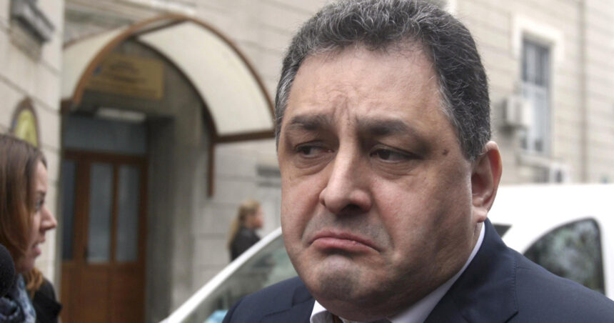 incident bizar in capitala o femeie spune ca a fost urmarita si amenintata de marian vanghelie fostul edil o acuza de acelasi lucru 6926c2b6ab7e7