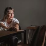 legea adoptata de camera deputatilor victimele violentei domestice nu vor mai plati taxa de timbru pentru divort si partaj 690b2dd7c59f7