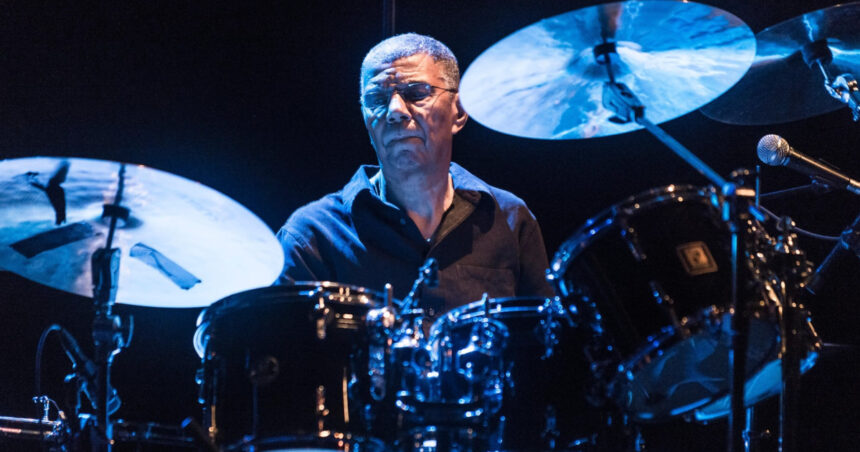 A plecat în eternitate Jack DeJohnette, maestrul tobelor de jazz, la 83 de ani 1 legendarul tobosar de jazz jack dejohnette a murit la varsta de 83 de ani 690536223b861