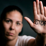 libertatea nu trebuie platita victimele violentei domestice scapa de taxele de divort si partaj dupa votul camerei deputatilor 690b39e2ce9b4