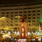 luminitele de sarbatori au fost aprinse in capitala primarul interimar a deschis targul de craciun din piata constitutiei 692b58f4b71e2