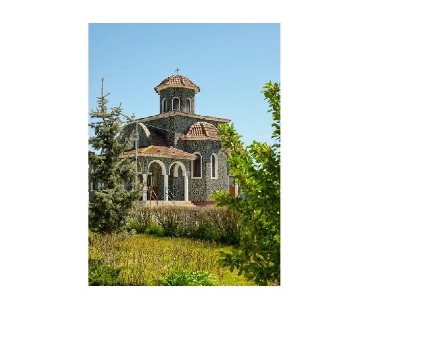 manastirea colilia isi sarbatoreste hramul intrarea in biserica a maicii domnului credinciosii se pot inchina la racla cu 30 de sfinte moaste 690b50c52425c