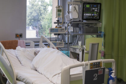 medic chirurg din galati certat de un pacient pentru ca operatia a durat prea putin am intrebat ai ul si trebuia sa dureze o ora 6926f772c3471