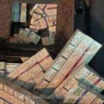 membru aur acuzat de contrabanda cu tigari ce au descoperit anchetatorii la perchezitii 6911ae761d072