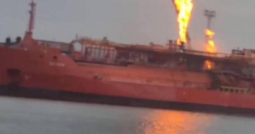 news alert satenii din plauru tulcea evacuati de urgenta din cauza unei nave cu gpl lovite de dronele rusesti noaptea trecuta 691af34a0445a