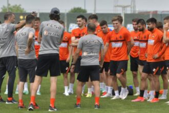 oficial fostul antrenor de la fcsb si a gasit echipa bine ai venit mister 690bb7f700578