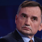 parchetul polonez cere arestarea fostului ministru conservator al justitiei refugiat in ungaria ce acuzatii i se aduc 69161dc8b02f9