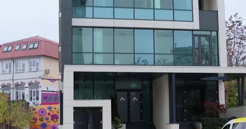 parintii fetitei de 2 ani care a murit la o clinica stomatologica si alte 10 persoane audiati joi de procurori 691ed2b47dc76