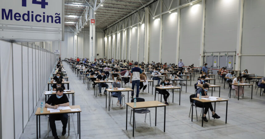 peste 10 000 de candidati sustin duminica examenul de intrare in rezidentiat cand se afiseaza rezultatele 6918932cb6982