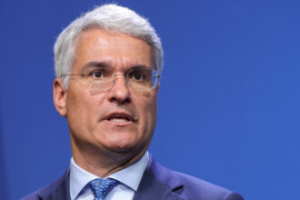 pislaru dupa ce cumnata lui drula a fost numita secretar de stat la mipe nu fac investigatii despre viata ei personala 691f2f0681f50