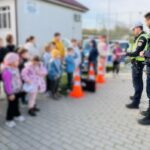 politistii din ovidiu discutii interactive cu elevii de la scoala primara nr 4 din poiana despre regulile de circulatie si prevenirea infractiunilor iata ce le a placut cel mai mult micutilor din v 692076f9b4129