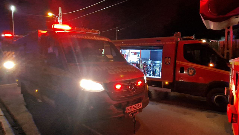 pompierii in alerta incendiu la o locuinta din centrul constantei 692b502c3bcdc