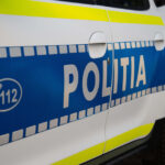 santaj prin retelele sociale doi tineri au fost arestati dupa ce au amenintat un barbat cu bataia si defaimarea online 690b7938c8707