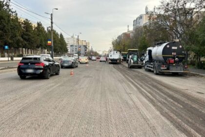 se asfalteaza carosabilul pe strada dezrobirii din constanta 691ca5a1de27e