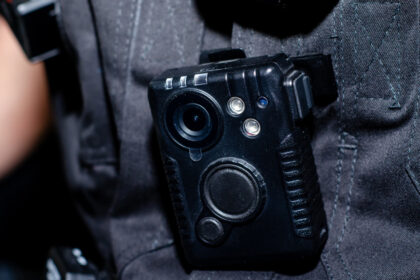 senatul a facut primul pas spre reglementarea bodycam urilor folosite de politia locala cat timp sunt pastrate imaginile 691f008d715d2