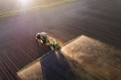 senatul da unda verde utilizarii dronelor in agricultura reguli clare pentru tratamentele fitosanitare 692566ae43468